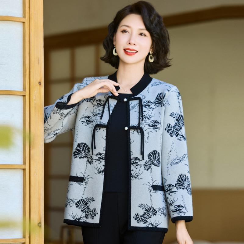 Mom Autumn Clothes New Fashion Coat Middle Elderly Women Autumn and Winter Short Top