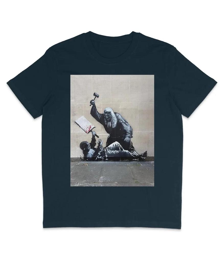 Best Selling Banksy Royal Courts of Justice Graphic T Shirts Retro Streetwear High-quality Crew-neck Short-sleeved Men's T-shirt