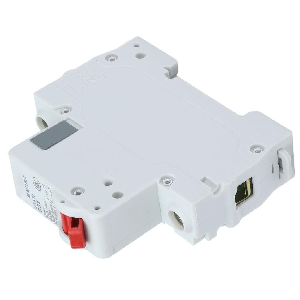 Circuit Breaker Low Voltage 6000A Breaking Capacity 1P DIN Rail Mount 32A 230V 400V