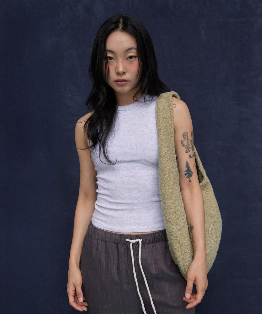 Haveawhale Boucle Pebble Bag (Ge)