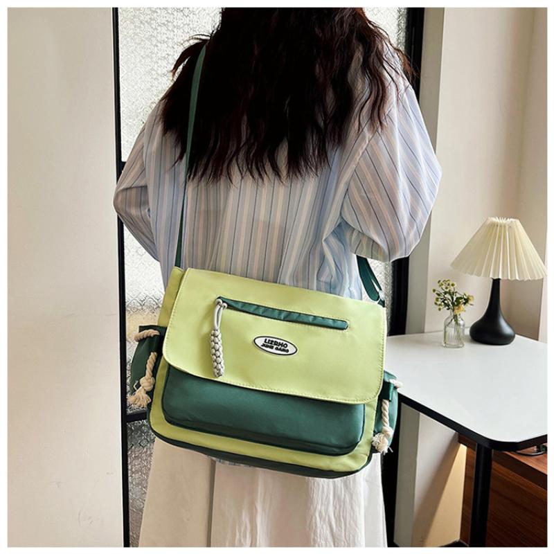 Fashionable and versatile, trendy retro crossbody bag, women's casual shoulder bag, student large capacity mailman bag