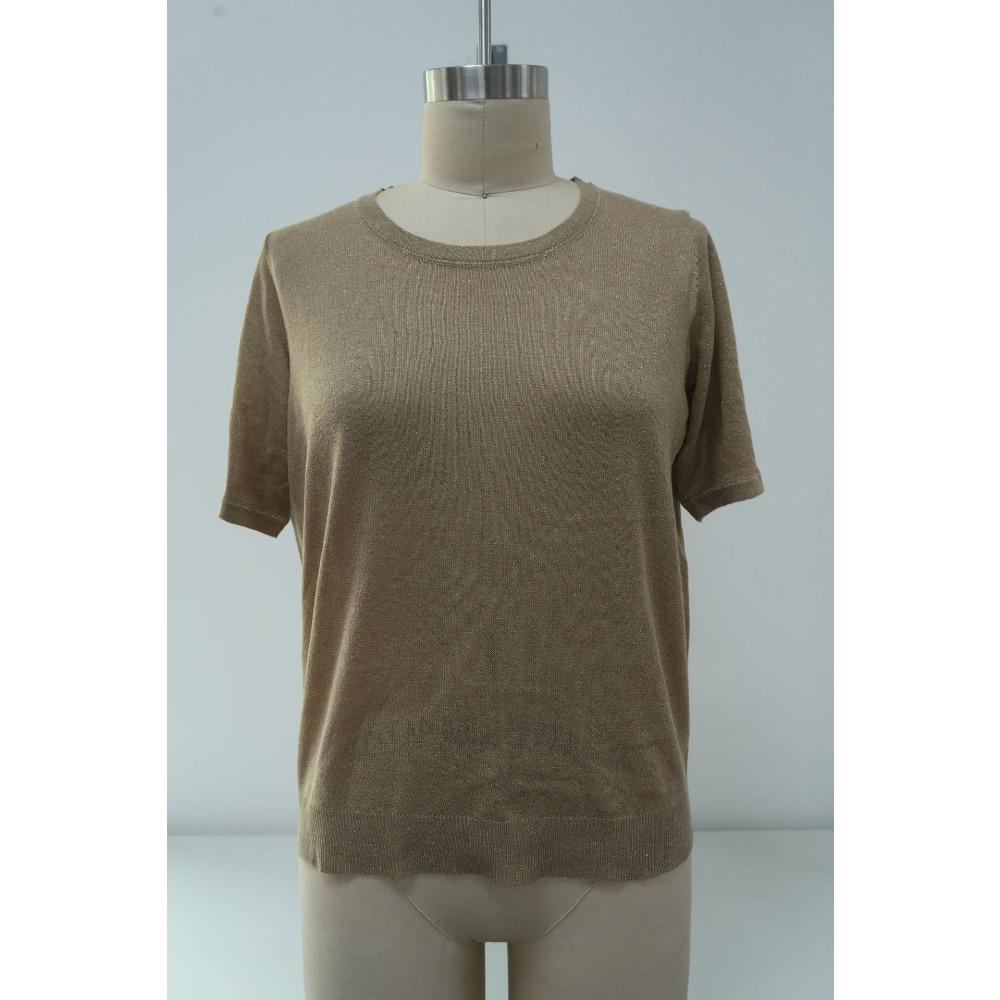 A Sun-protective Knitted Sweater for Women In Summer Is Thin, Slimming and Versatile. It Can Be Worn Over A T-shirt with A Round Neck