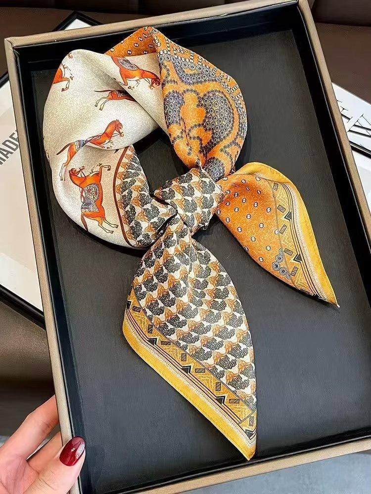 Schwarz-weiß gestreifter kleiner quadratischer Schal Seidenschal Damenkopftuch mit Hemd Professionelle Dekoration Nackenschutzschal Hals dünner Schal