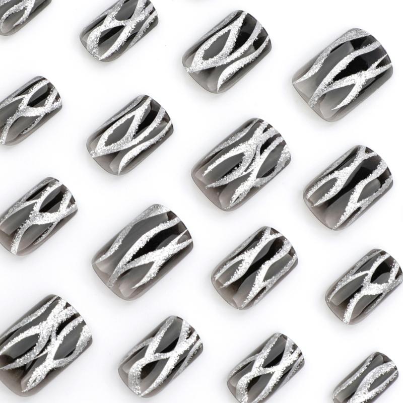 24 Pcs Flame Artificial Nail Black Gradient Press On Nail Square Stick On Nail Glittering False Nail for Woman