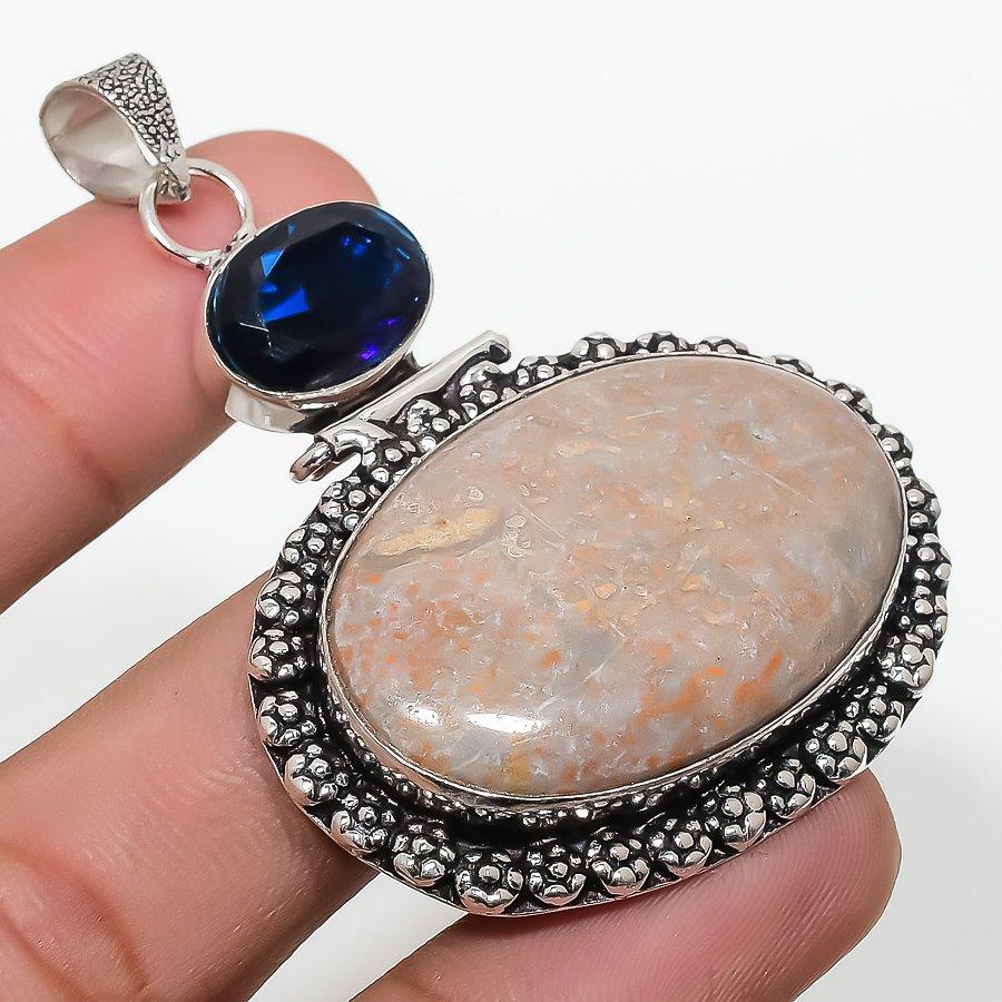 

Sunflower Blister, Blue Topaz Gemstone Handmade Jewelry Pendant 2.36 SR-5945