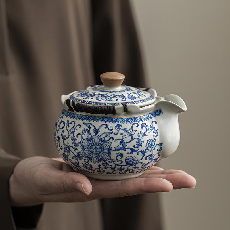 Beige Light Luxury Ru Kiln Twisted Branch Lotus Hand Grab Single Pot Teacup Kung Fu Tea Set Household Large-capacity High-grade Blue and White