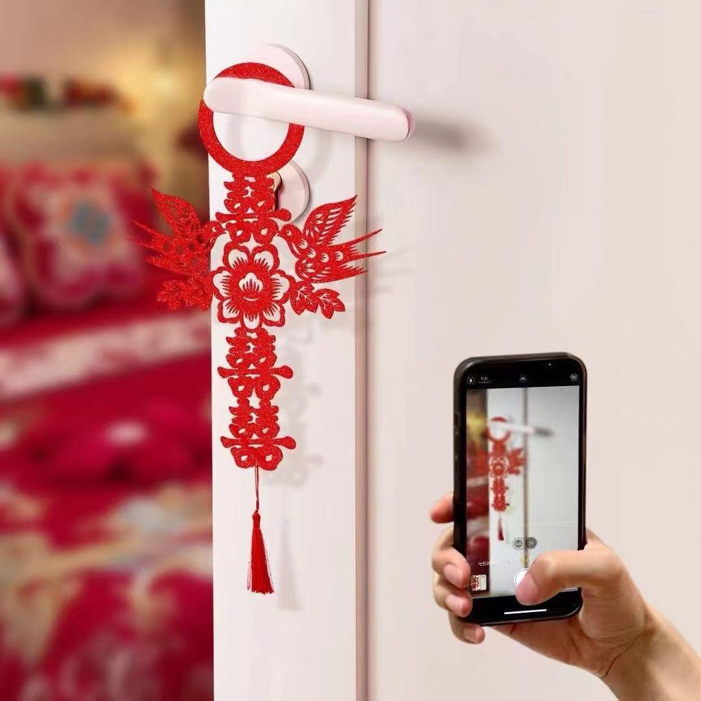 2026 Chinesisch Stil Hängende Beflockte Ornamente: Fröhliches Hochzeitszimmer- und Türdekorationen-Set