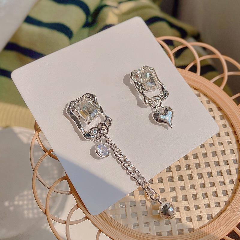 Silver Needle Niche Design Asymmetrical Tassel Chain Earrings, Sweet and Cool Spice Girl Geometric Earrings Personalized Earrings Women