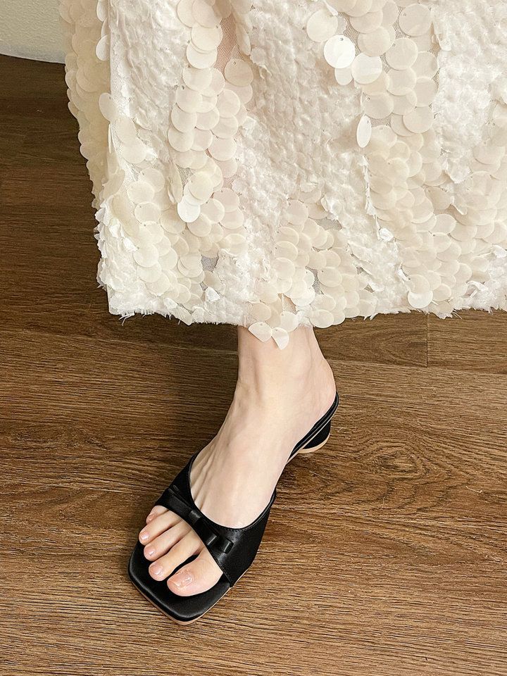 Bottom open toes French lady style word with square head thick heel 2025 summer new bow open toe sandals women