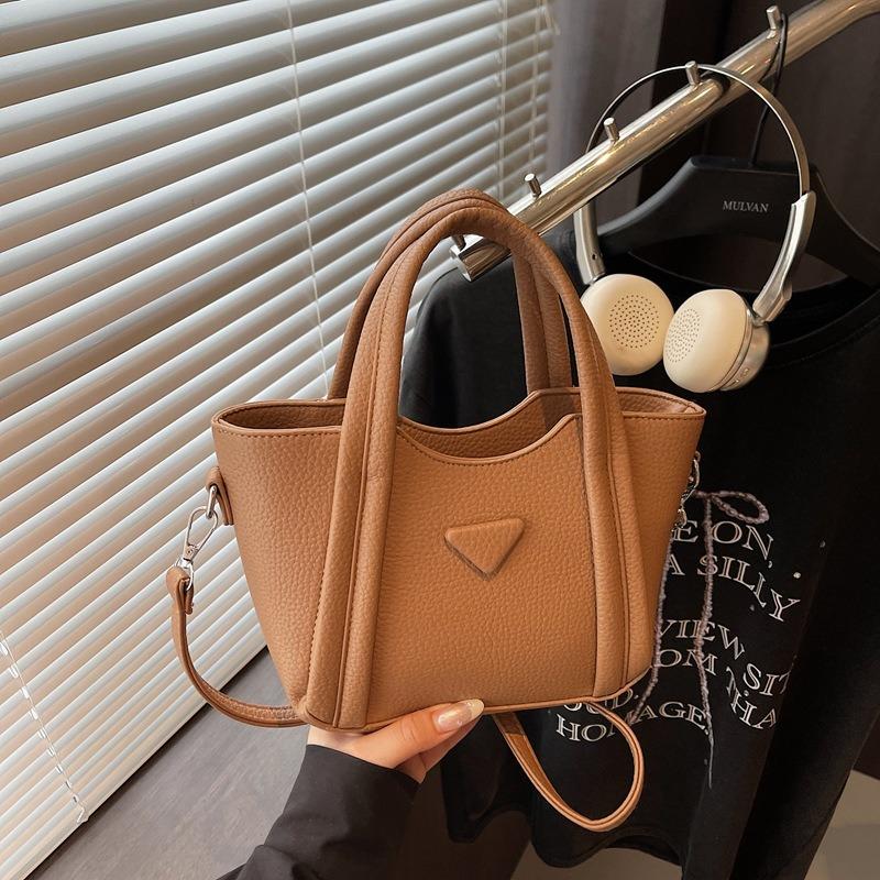 New simple and fashionable portable bucket bag female texture casual messenger bag shoulder tote bag