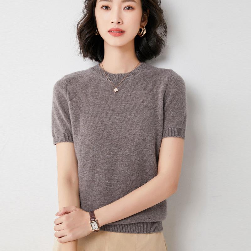 Autumn Women's Knitwear: Round Neck Short Sleeve Pullover Sweater