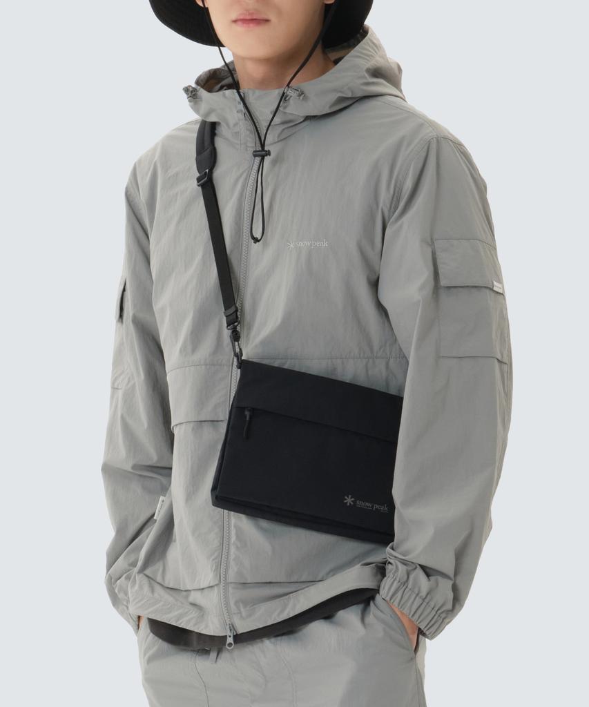 Snowpeak Apparel Dual-Tech Utility Sacoche 1L (S26Sufsb37) Black