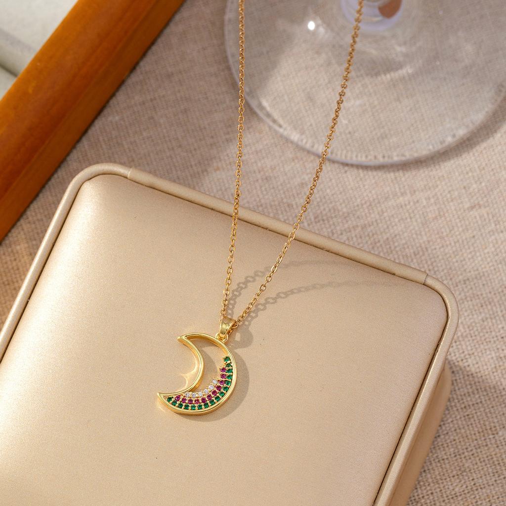 Micro Paved Titanium Steel Cross Pendant Necklace For Women Stylish Versatile Delicate Collarbone Chain