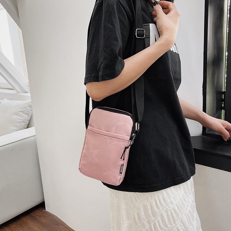 One Shoulder Crossbody Mini Mobile Phone Cloth Bag Travel Shopping Vertical Neck Portable Wrist Change Bag Versatile