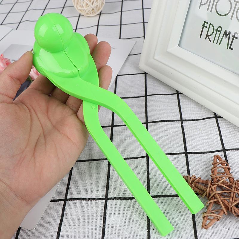 Cartoon Lovely Duck Shaped Snowball Maker Clip Children Outdoor Toy