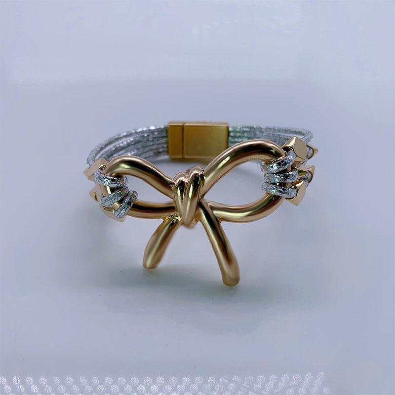 Modna europejska i amerykańska skórzana bransoletka z magnetycznym zapięciem w kształcie kokardy - Modna biżuteria damska na Boże Narodzenie