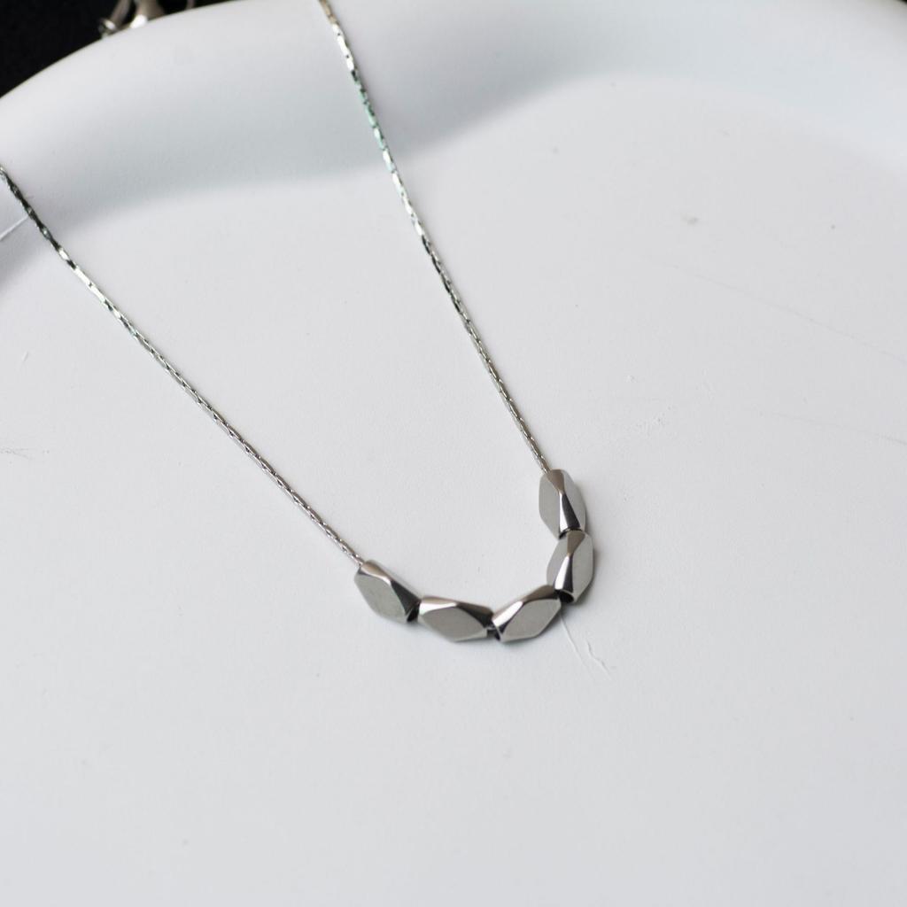 Simple Titanium Steel Necklace Women'S Light Luxury High-End Love Pendant Neck Chain Autumn And Winter Sweater Chain Minimalist Style