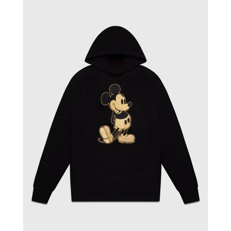 The new printed men's and women's same versatile hooded sweater is provided.