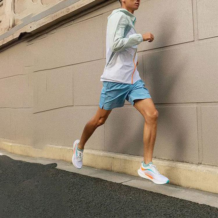 Li Ning Running Series Logo Color Block Packable Hooded Sports Jacket Men Jackets Light-Blue AFDS365-8