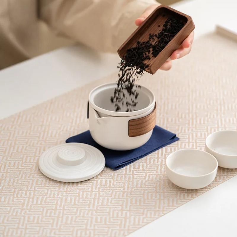 4 Piece Set of Portable Teacup Set Travel Set Ceramic Kung Fu Tea Set Outdoor Camping One Teapot and Two Cups of Gifts