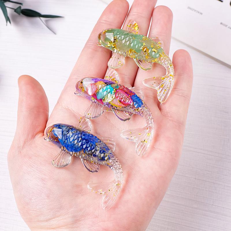 1pc Natural Crystal Crushed Stone Koi Fish Figure Ornament Drip Gel Small Goldfish Gifts Desktop Beautiful Jewelry