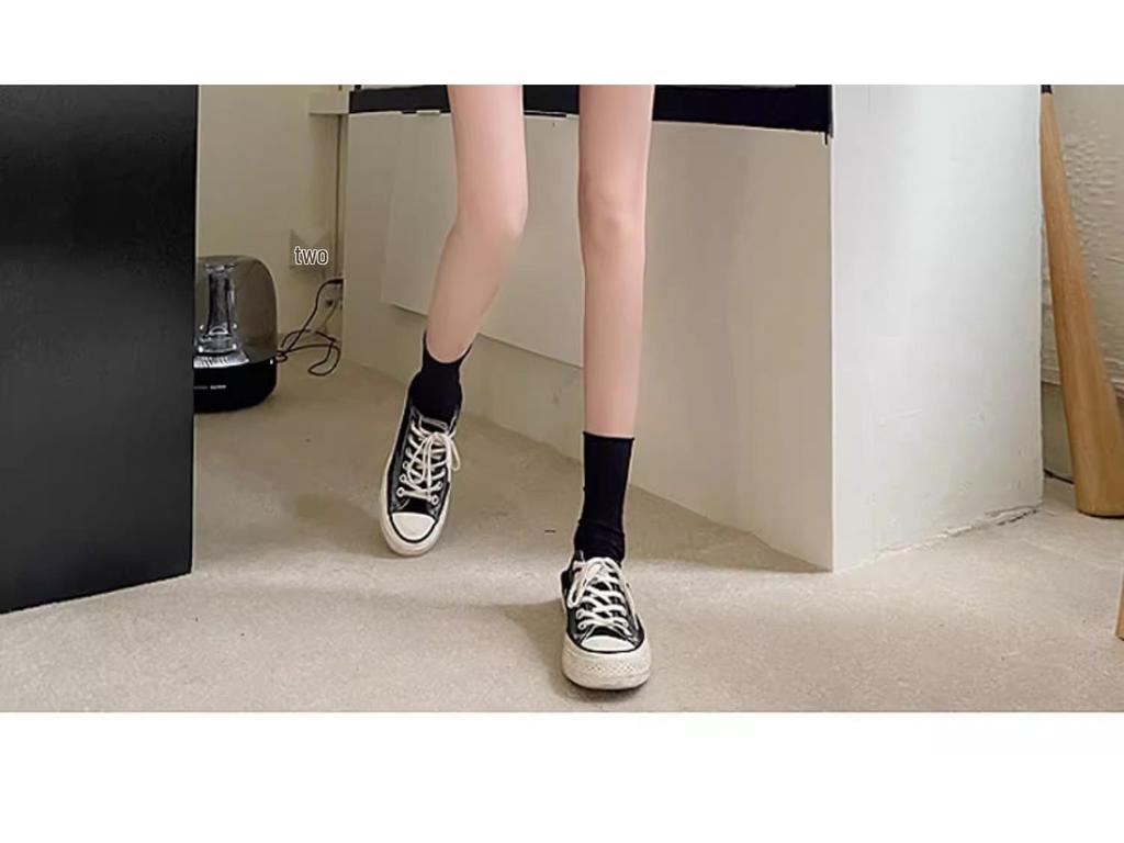 Women's High-Waist Black Casual Summer Shorts, Petite A-Line Wide-Leg Design, 2024 Collection.