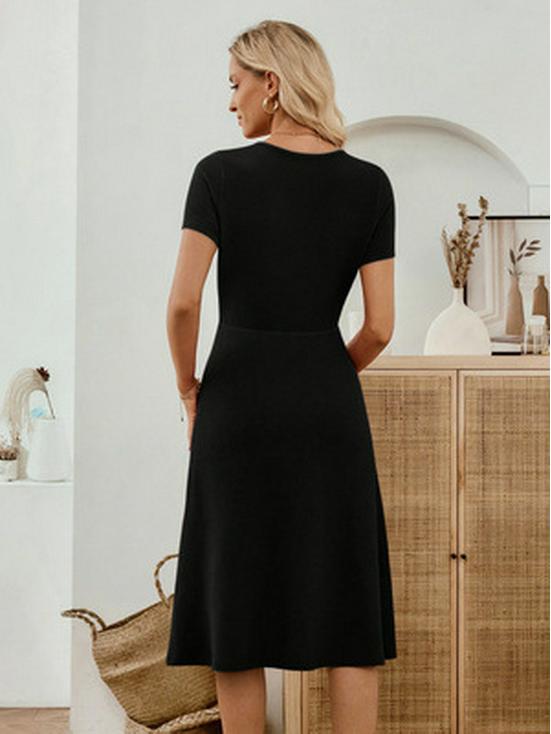 Women's Summer Solid Color Slim Fit Dress with Round Neck
