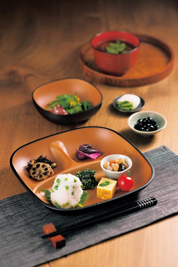 Tatsumiya Samon Lunch Plate BLACK 55155 Size Approx. W23.6 D23.6 H3.5