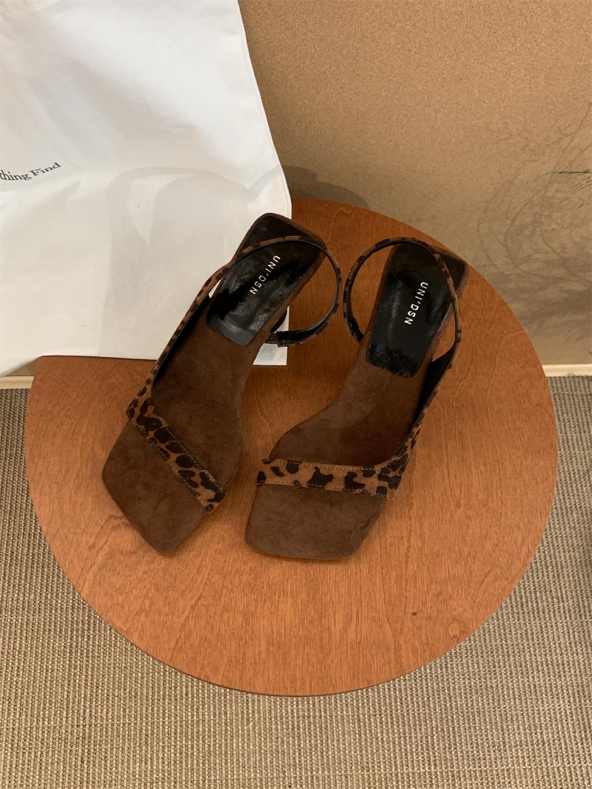 

Мода Новые 2025 Классические Элегантные Босоножки Слингбэки Женские Стразы Пряжка Задний Ремешок Плоский Балетный Дизайн Обувь Бренд Мюли Офис Mujer 35 леопардовый