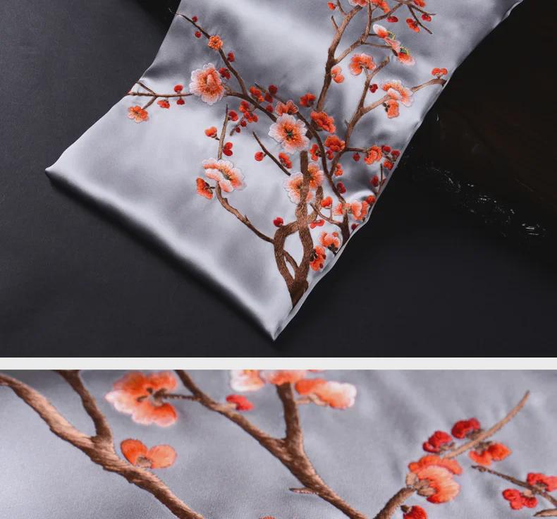 Exquisiter bestickter Cheongsam-Schal aus Maulbeerseide für Damen