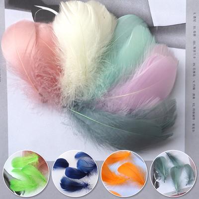 100 sztuk 6-12 Cm naturalne kolorowe pióropusz z gęsich piór na wesele dekoracja odzieży DIY Craft pióra