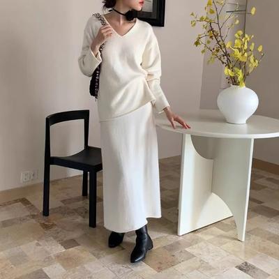 Large Size V-neck Knitted Sweater Skirt Women's Two-piece Set Autumn and Winter New Soft Waxy Sweater Skirt Set
