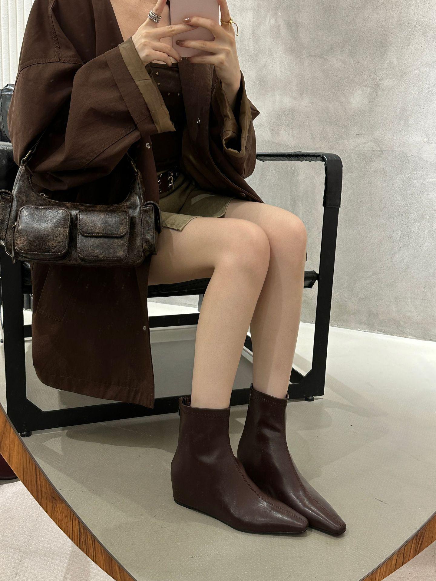 

Остроносые короткие ботинки женские 2025 осень и зима новые простые женские ботинки короткие ботинки французские тонкие ботинки фрукт 665-2 39