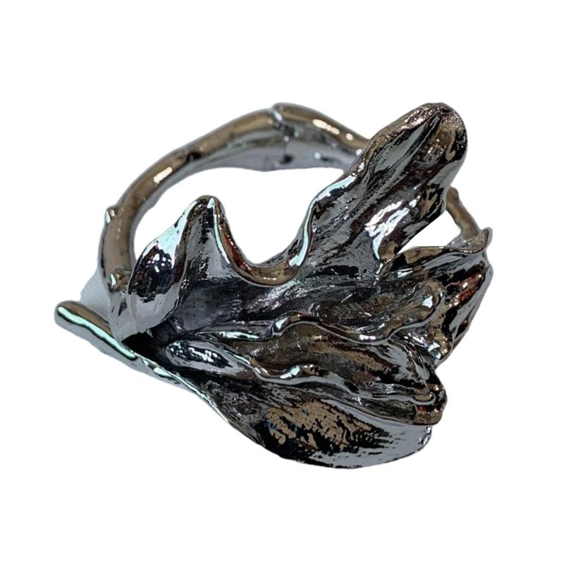 

Vintage Floral Designs Enamel Coating Sturdy Alloy Bracelet Adjustable Wrist Jewelry Gift for Her