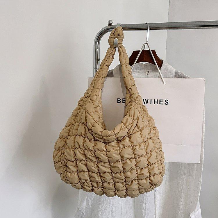 New Fashionable Pleated Cloud Bag Versatile Single Shoulder Portable Dumpling Bag Large Capacity Down Cotton Underarm Women's Bag