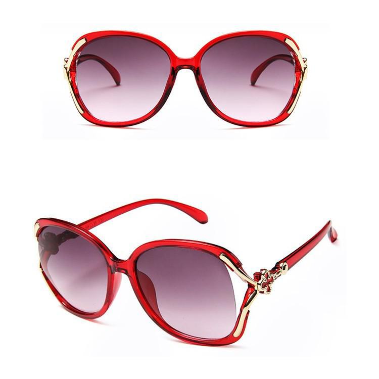 2024 Large Frame Hollow Four-Leaf Clover Sunglasses for Women - Perfect for Street Photography and Trendy Style.