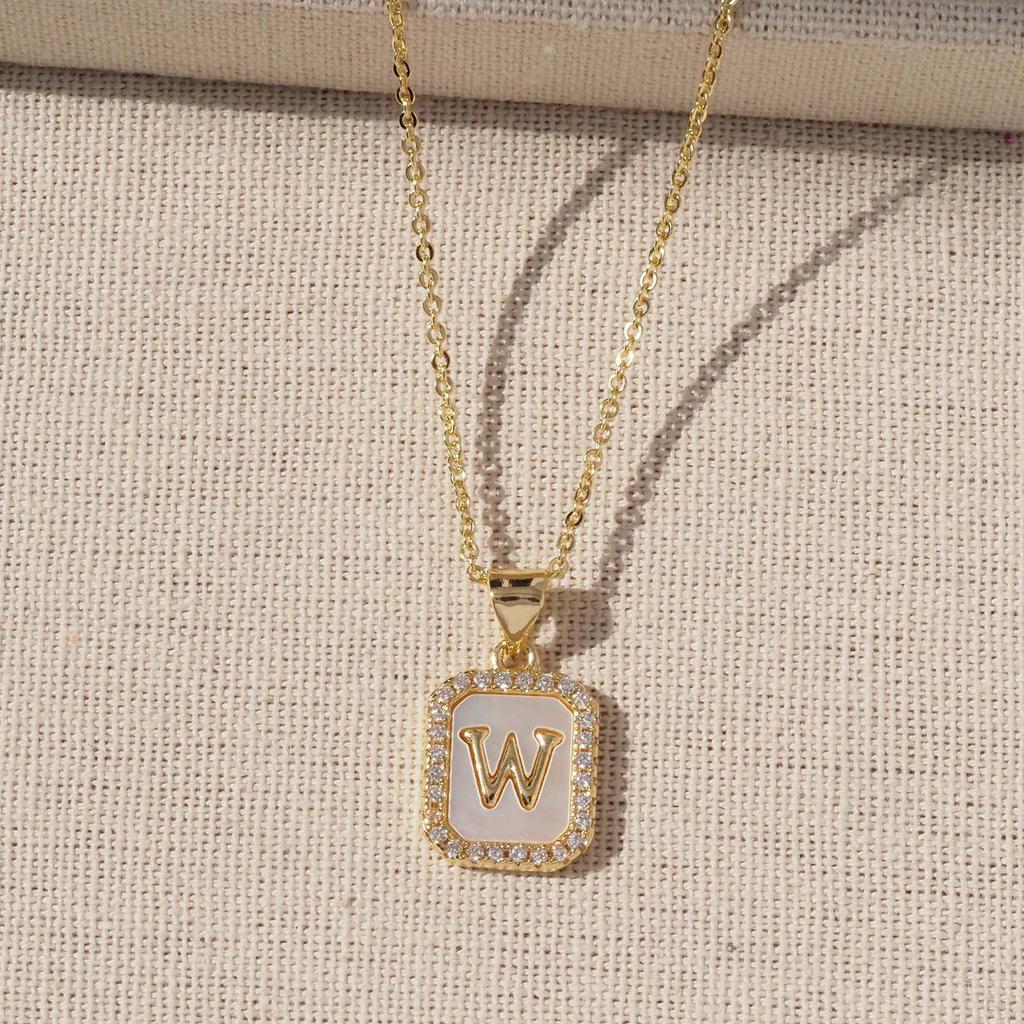 Gold-Plated Copper Shell 26 English Letters Pendant Necklace for Women - Niche Fashion Jewelry