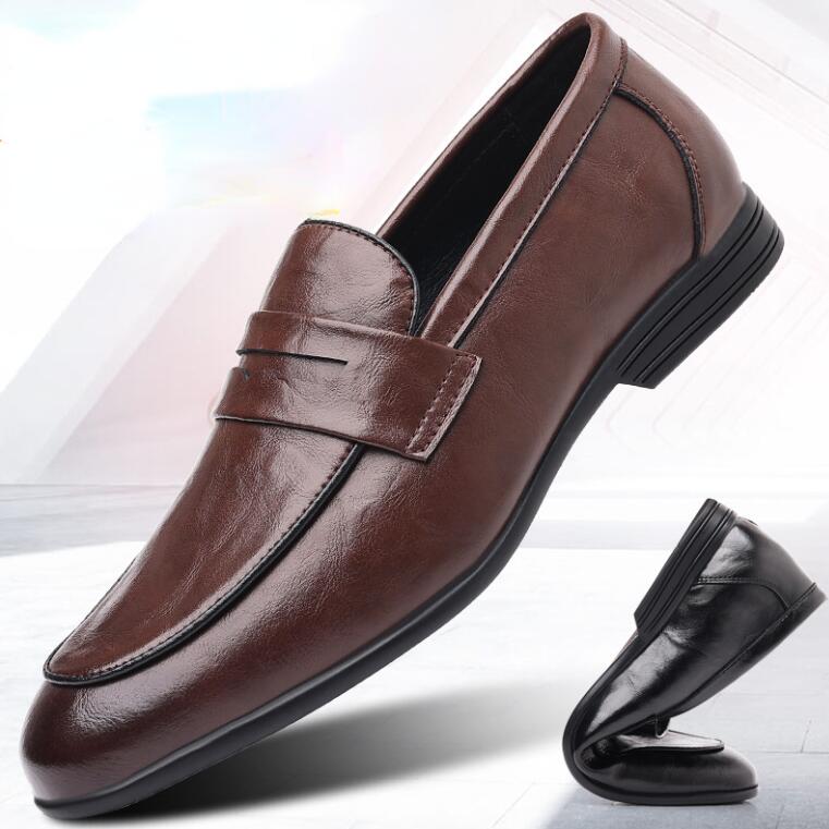  Men Fashion Shoes Driving British Round Toe Lazy Shoes Male Leather Cowhide Business Peas Sneaker Man Soft Bottom Shoe