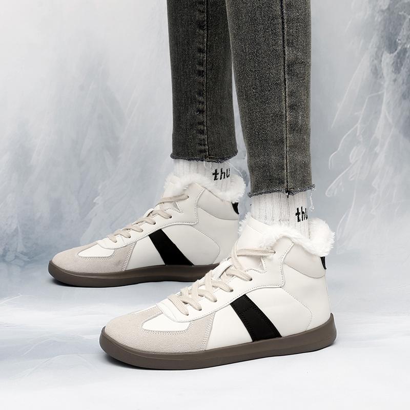 Женские высокие кроссовки — фото 11