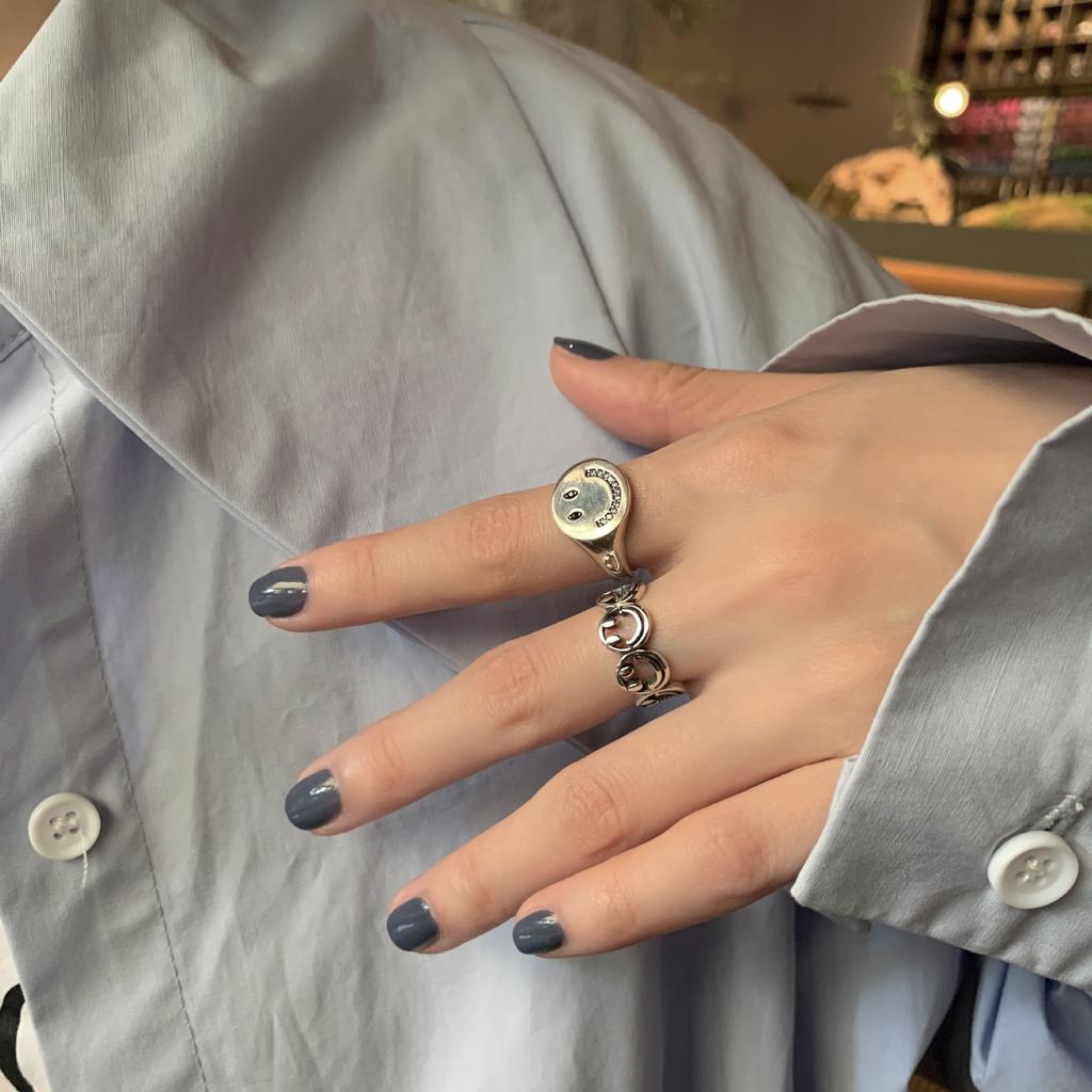 Crafted Geometric Beautifully Smiley Face Adjustable Ring With Rhinestones Perfect For Stylish Women