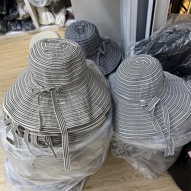 

Bucket hat girls big eaves contrasting color striped basin hat casual sunshade bow small fresh Mori women s hat M（56-58cm） білий