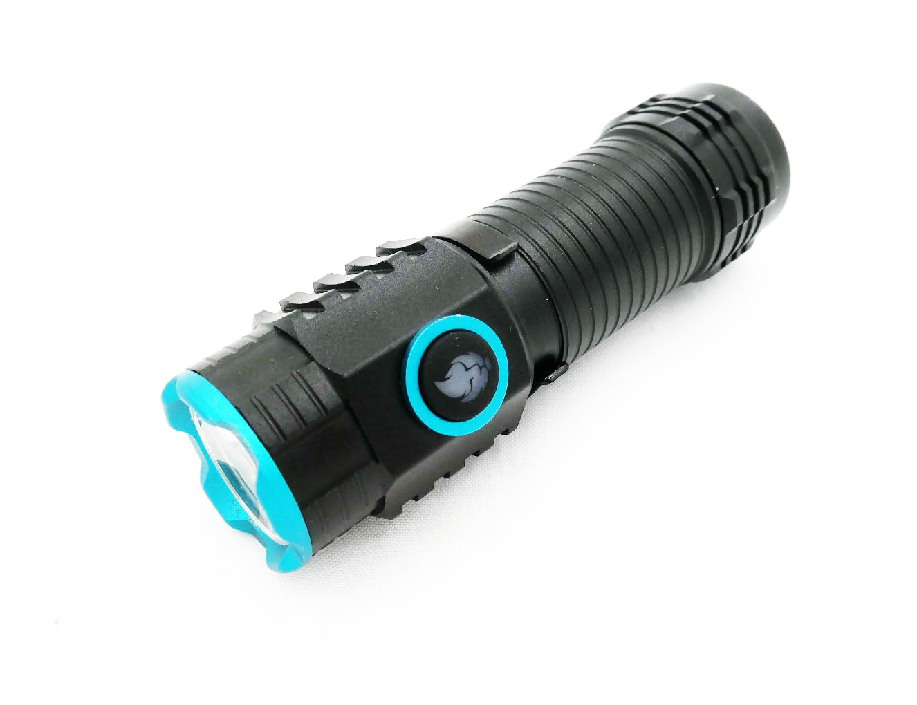 

3945 PPLS Mini LED Flashlight with Rechargeable Battery and Cord Included 3-Level Dimming, чёрный