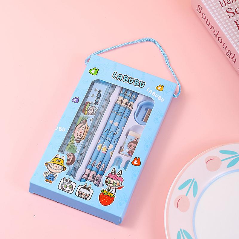 

1 Набор Карандаш Ластик Линейка Точилка для карандашей Колпачок для ручки Мультяшный Labubu Набор канцелярских принадлежностей с ручной упаковкой синий