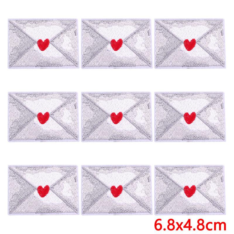 10Pcs/Lot Wholesale Fashion Cartoon Patch Iron On Patches On Clothes Letters Embroidered Patches For Clothing Applique Stickers