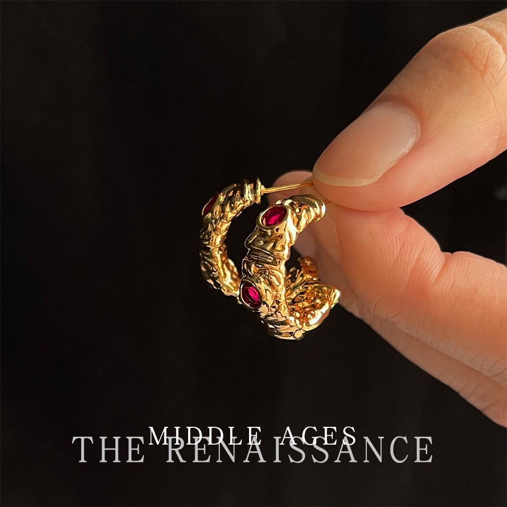 Легкие средневековые красные циркониевые серьги-гвоздики круглой геометрической формы C-образной формы текстурированные металлические серьги