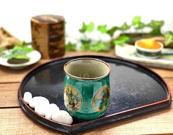 Kutani Large Round Crest Green Color [Tean Cup] Pine, Bamboo, Plum, [back Picture]