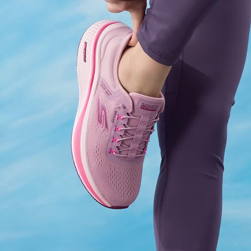 Skechers Women's GO'7/24 Running Shoes