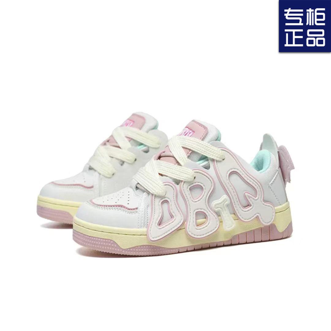 

2025 autumn and winter trend Hong Kong style alphabet shoes students white board shoes women ins tide super fire versatile casual little white 35 розовый