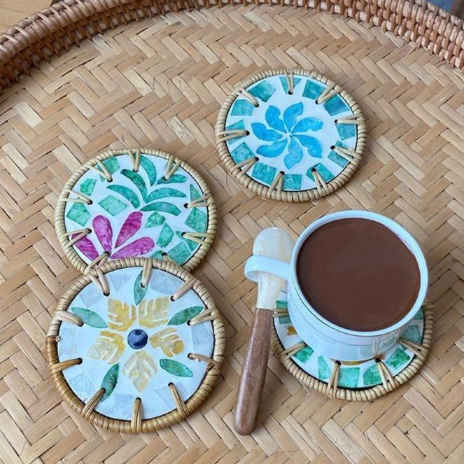 2PC handmade rattan-edged colorful shell coaster natural mother-of-pearl insulation pad light luxury insulation pad shell coaster