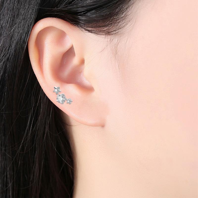 Fashionable Zirconia Ear Stud: F136 Titanium Style